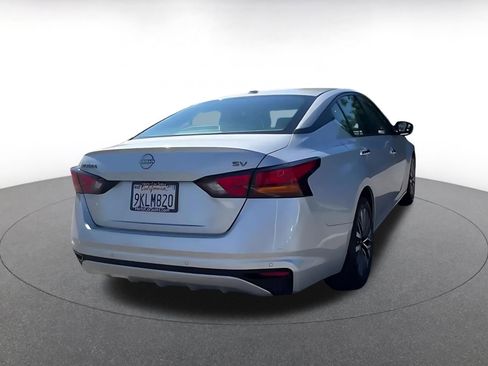 Used 2024 Nissan Altima 2.5 SV image 12