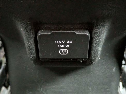 Used 2015 Jeep Cherokee Latitude FWD image 16