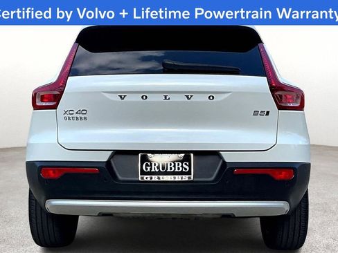 Certified 2025 Volvo XC40 B5 Core image 6