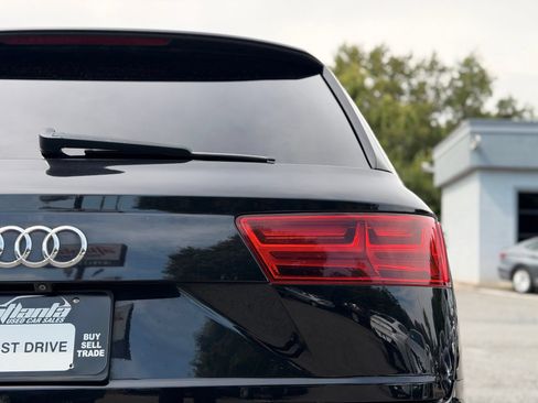 Used 2019 Audi Q7 3.0T Prestige w/ Prestige Package AWD/4WD image 10