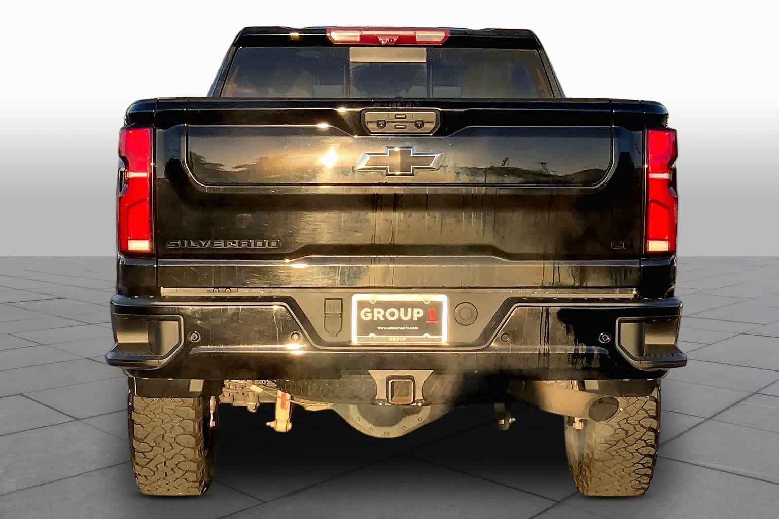 Used 2025 Chevrolet Silverado 2500 LT w/ Trail Boss Package AWD/4WD image 4
