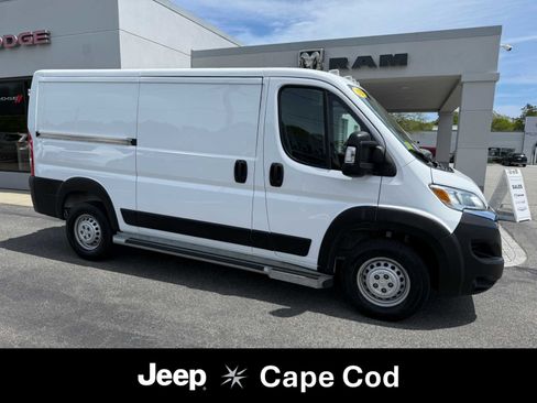 Used 2025 RAM ProMaster 2500 w/ U-Haul Equipment Group FWD image 1