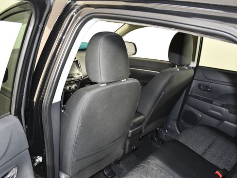 Used 2024 Mitsubishi Outlander Sport LE AWD/4WD image 45