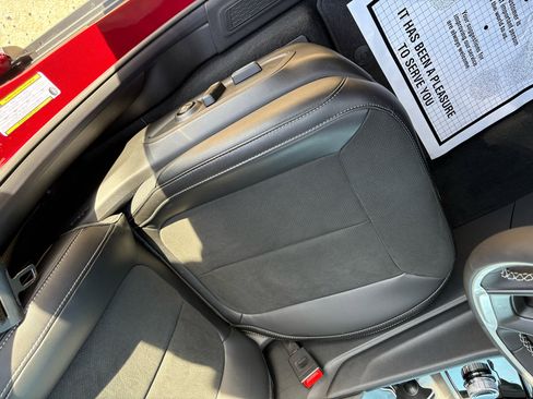 New 2025 Jeep Grand Cherokee Altitude image 16