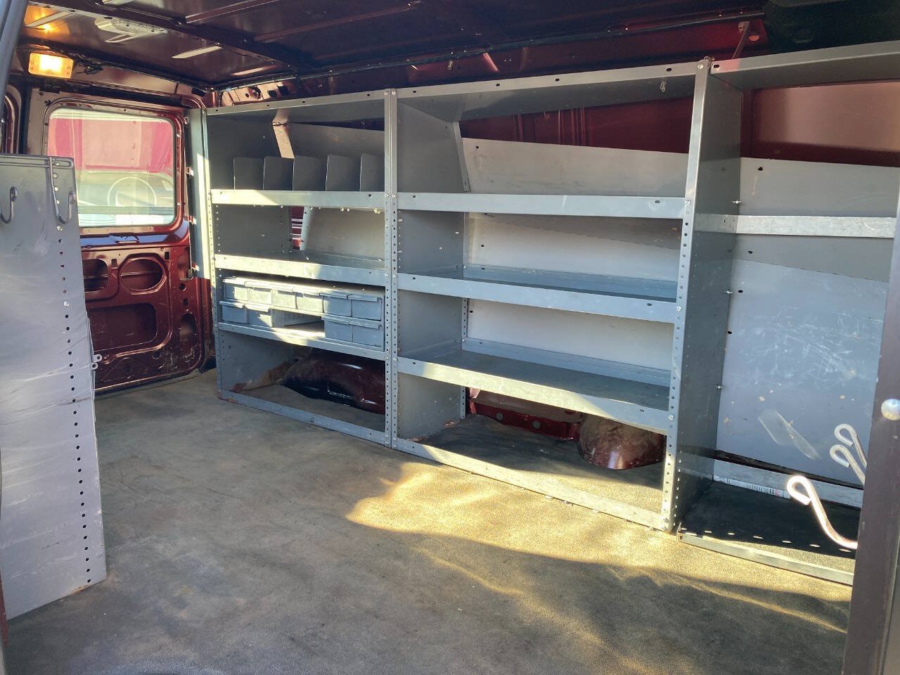 Used 2009 Ford E-350 and Econoline 350 Super Duty RWD image 18