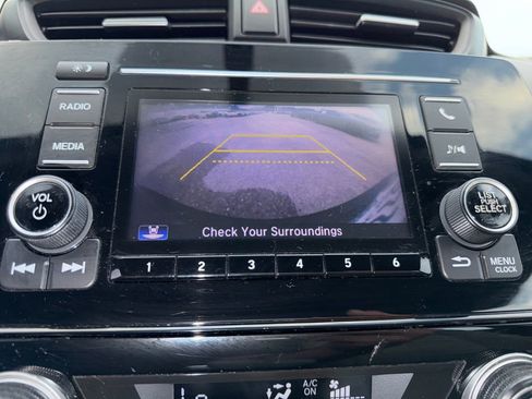 Used 2018 Honda CR-V LX image 19