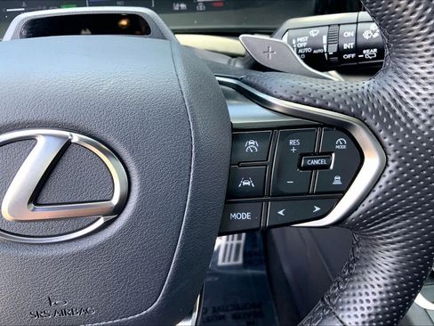 Used 2025 Lexus TX 500h AWD w/ Technology Package image 25