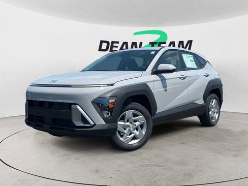 New 2026 Hyundai Kona SE image 3