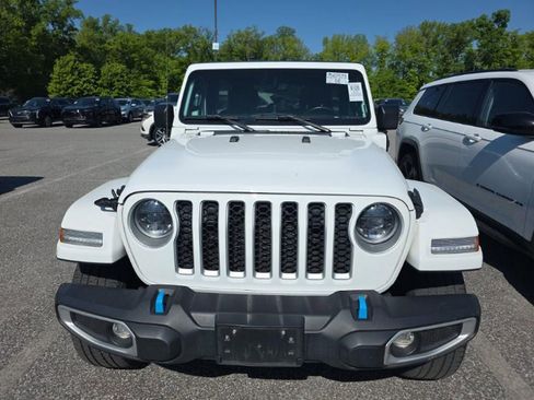Used 2023 Jeep Wrangler Unlimited Sahara w/ Cold Weather Group AWD/4WD image 2