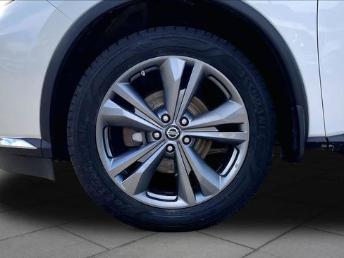 Used 2019 Nissan Murano Platinum w/ Cargo Package FWD image 11