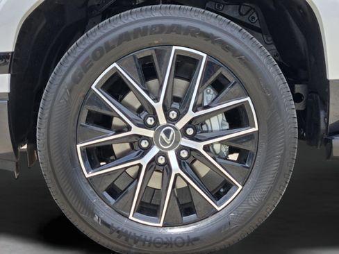 Used 2026 Lexus GX 550 w/ Accessory Package (2T) AWD/4WD image 40
