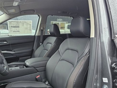 New 2025 Nissan Pathfinder SL w/ Lighting Package (N92) image 18