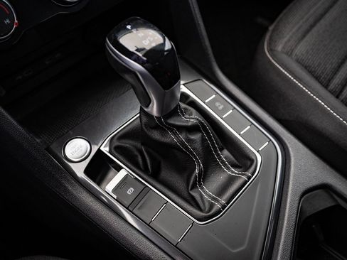 Used 2022 Volkswagen Tiguan S image 30