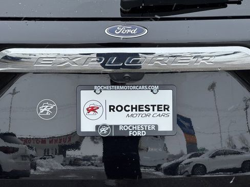 Certified 2023 Ford Explorer XLT w/ Equipment Group 202A image 43