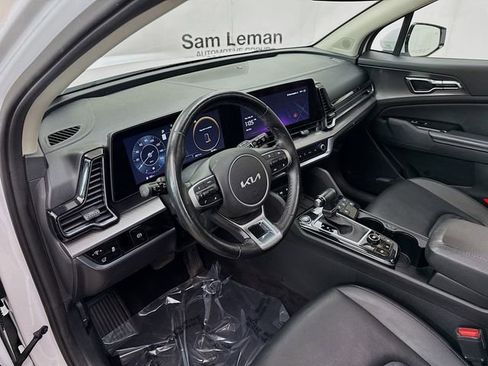 Used 2023 Kia Sportage SX image 9