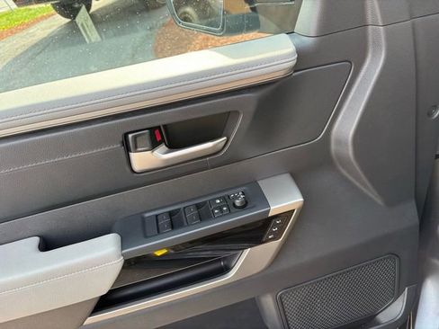 Used 2025 Toyota Tundra Limited image 20