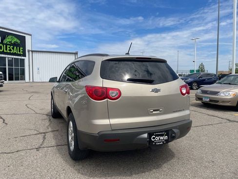 Used 2012 Chevrolet Traverse LT FWD image 9