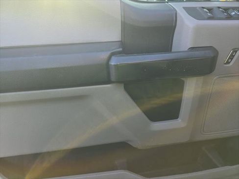 Used 2019 Ford F250 XL w/ Power Equipment Group image 12