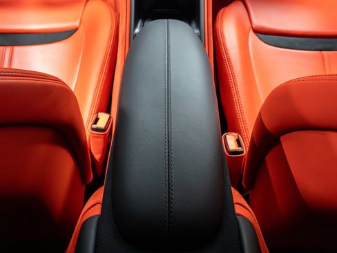 Used 2022 Ferrari Roma RWD image 31