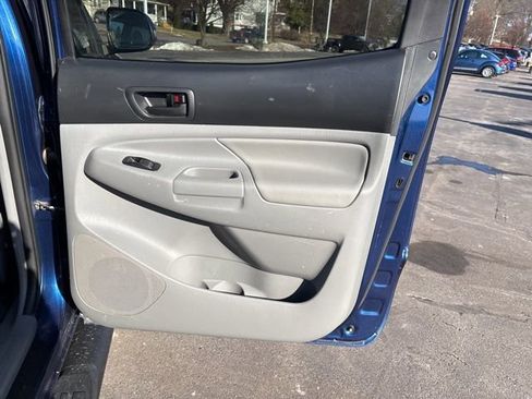 Used 2015 Toyota Tacoma 4x4 Double Cab image 13