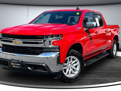 Used 2021 Chevrolet Silverado 1500 LT AWD/4WD image 3