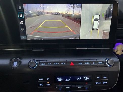 Used 2024 Hyundai Kona Limited FWD image 7