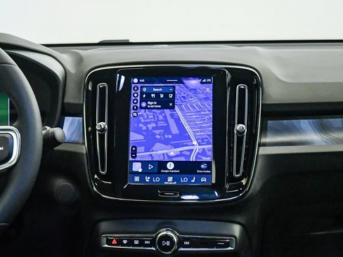 Certified 2024 Volvo C40 P8 Recharge Ultimate w/ Protection Package Premier AWD/4WD image 14