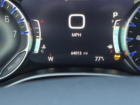 Used 2025 Chrysler Pacifica Select FWD image 23