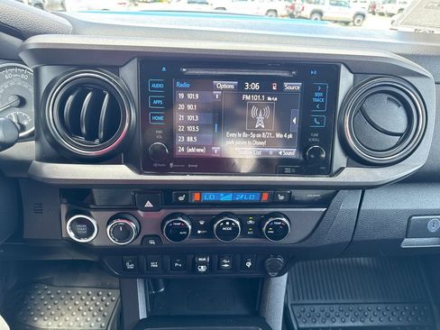 Certified 2018 Toyota Tacoma TRD Pro AWD/4WD image 19