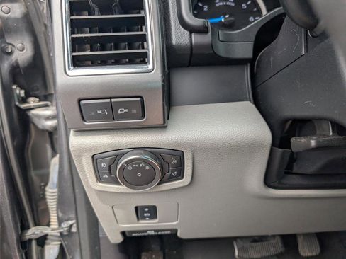 Used 2017 Ford F250 XLT w/ XLT Value Package image 19