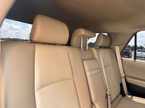 Used 2023 Toyota 4Runner SR5 Premium w/ Moonroof Package RWD image 31