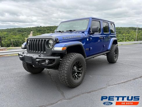 Used 2019 Jeep Wrangler Unlimited Sahara w/ Quick Order Package 24M Moab AWD/4WD image 1