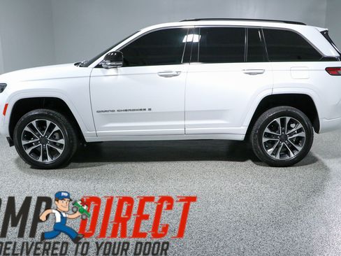 Used 2022 Jeep Grand Cherokee Overland w/ Adv Protech Group III AWD/4WD image 10