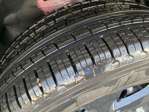 New 2025 Jeep Grand Cherokee L Limited w/ Luxury Tech Group II image 12