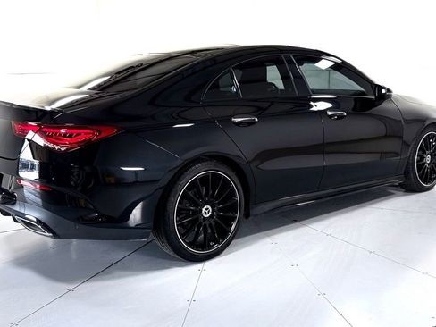 Used 2022 Mercedes-Benz CLA 250 image 4