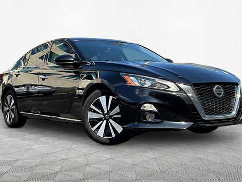 Used 2022 Nissan Altima 2.5 SL FWD image 3