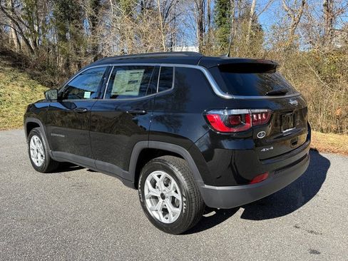 New 2026 Jeep Compass Latitude image 8