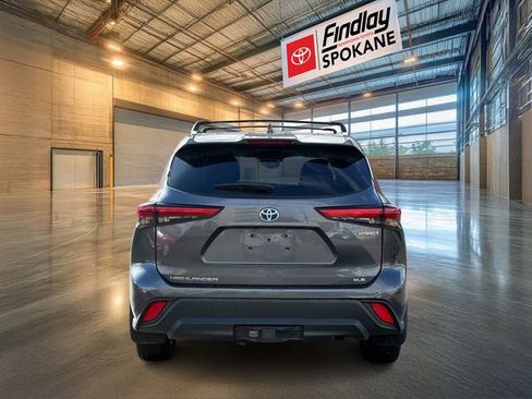 Used 2020 Toyota Highlander XLE image 5