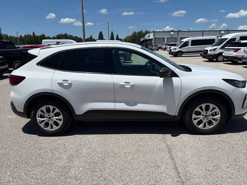 Used 2025 Ford Escape Active w/ Tech Pack #1 FWD image 4