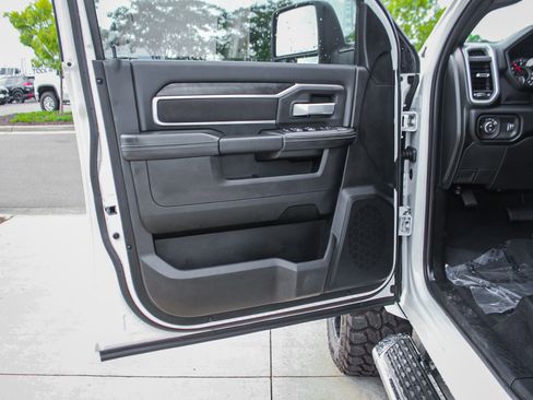 Used 2024 RAM 2500 Big Horn image 14