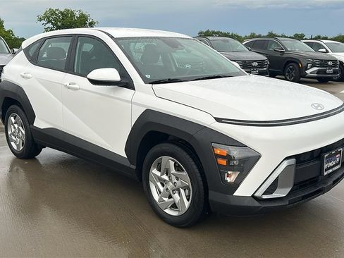 Used 2026 Hyundai Kona SE FWD image 14