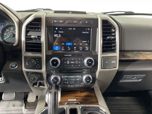 Used 2018 Ford F150 Lariat w/ Equipment Group 502A Luxury image 15