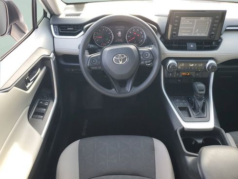 Used 2019 Toyota RAV4 XLE w/ Convenience Package FWD image 12