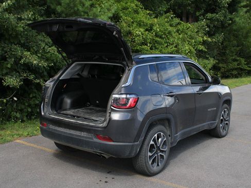 Used 2022 Jeep Compass Limited AWD/4WD image 7