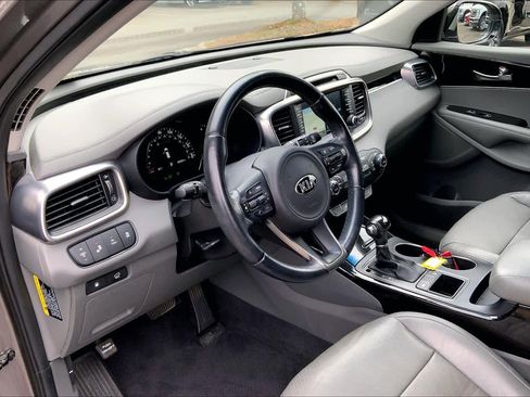 Used 2016 Kia Sorento EX w/ EX Touring Package image 17