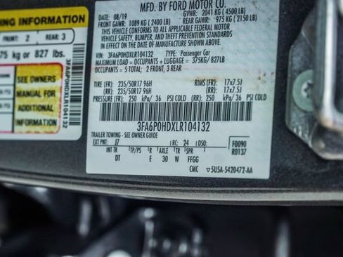 Used 2020 Ford Fusion SE FWD image 37