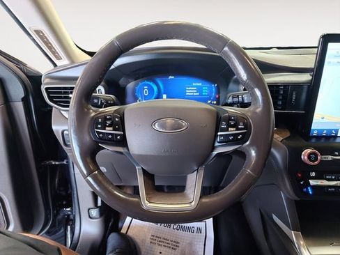 Used 2020 Ford Explorer Platinum w/ Premium Technology Package AWD/4WD image 13