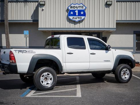 Used 2015 Toyota Tacoma PreRunner w/ Convenience Package image 4