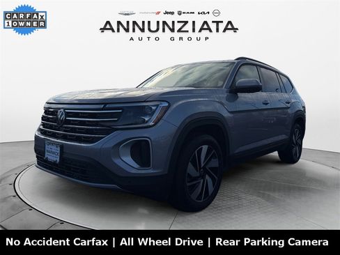 Used 2025 Volkswagen Atlas SE image 1