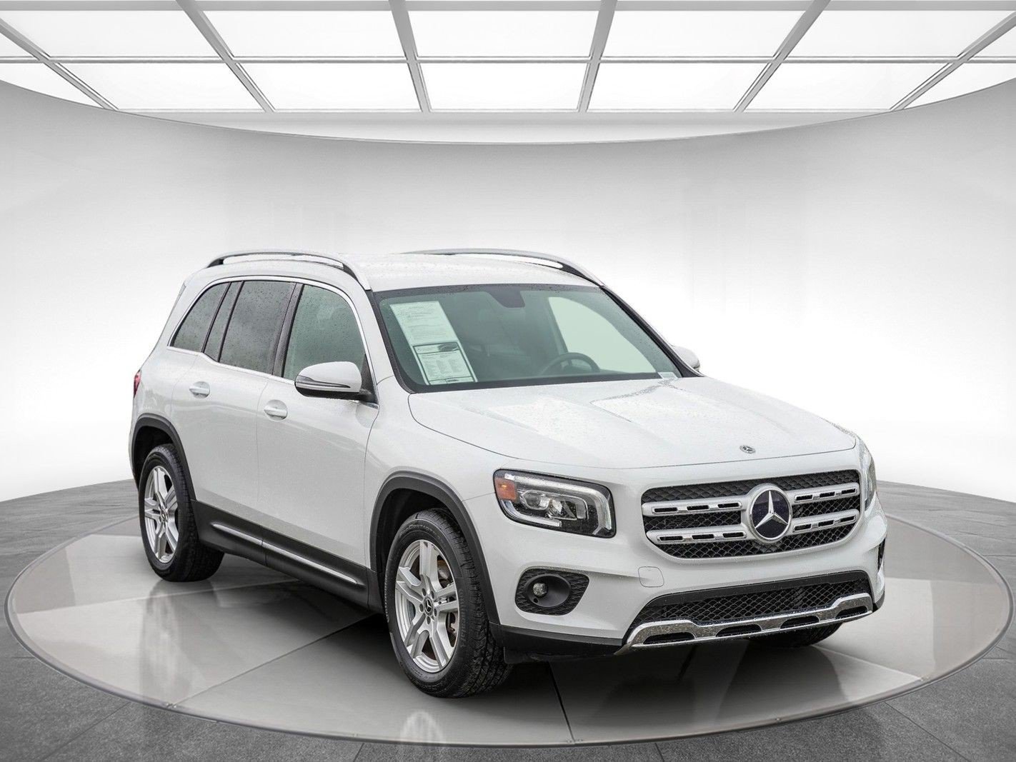 Used 2021 Mercedes-Benz GLB 250 4MATIC image 5